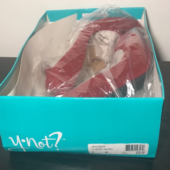 Y•Not?, cherry red faux suede 3.5 inch heels size 8M - Picture 11 of 12